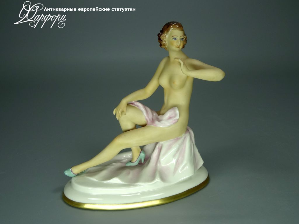 Купить фарфоровую статуэтку FRITZ AKKERMAN Натурщица